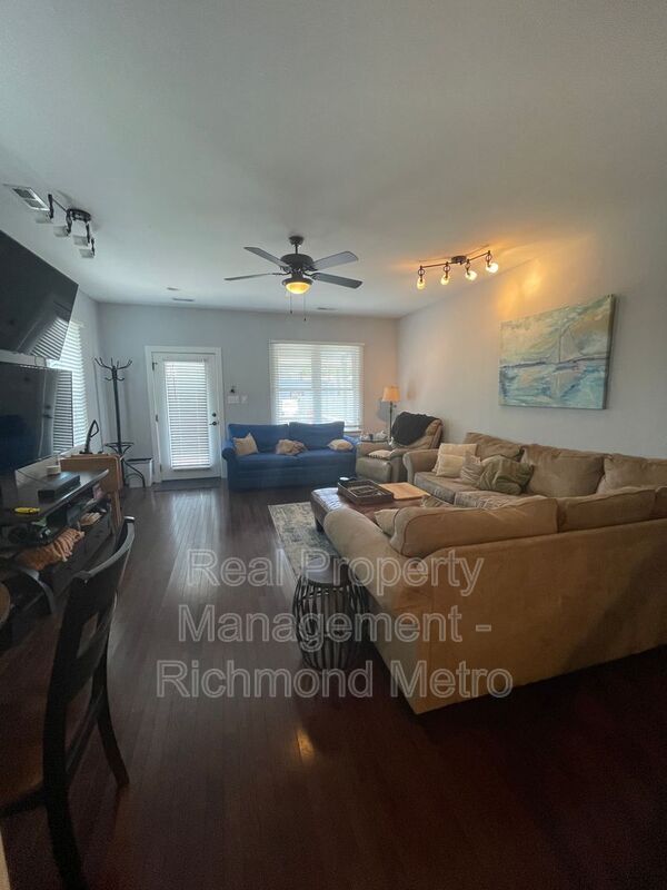 Primary Photo - 2617 W Main St