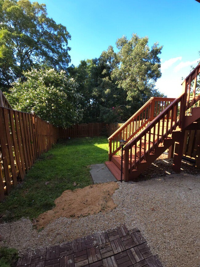 Building Photo - 4703 Colonnade Way