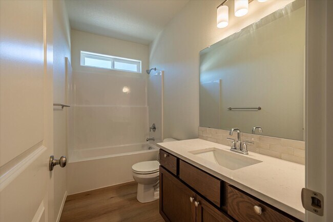 Building Photo - 761 Spyglass