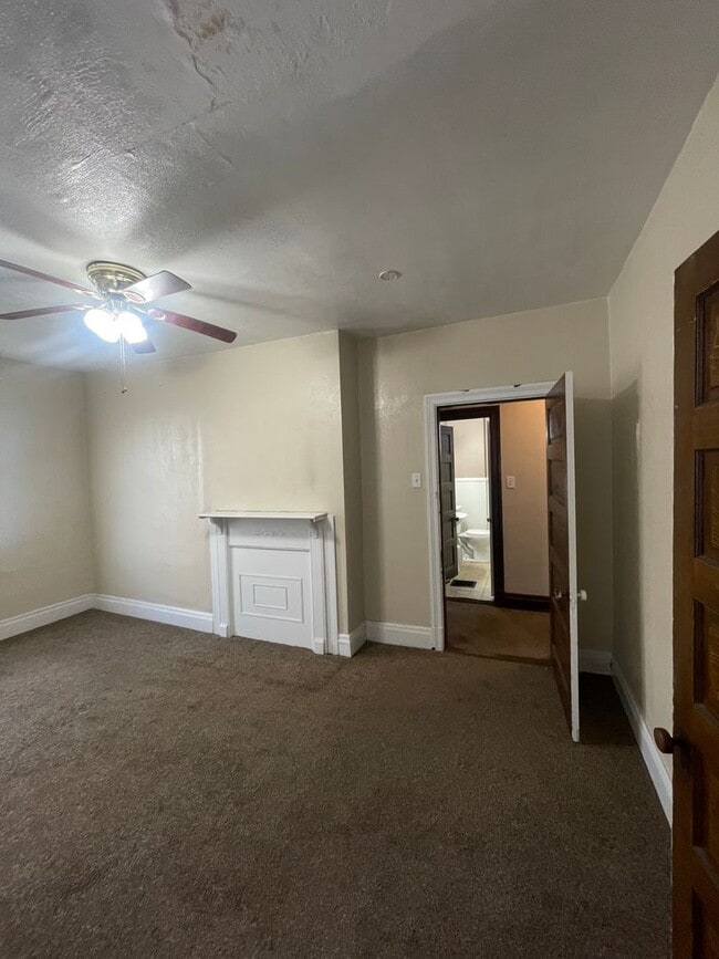 Building Photo - 1408 Methyl St