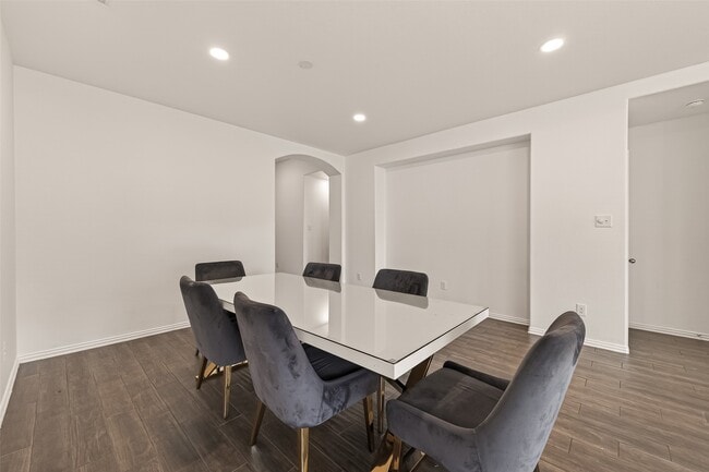 Building Photo - 16039 Cypress Farms Dr