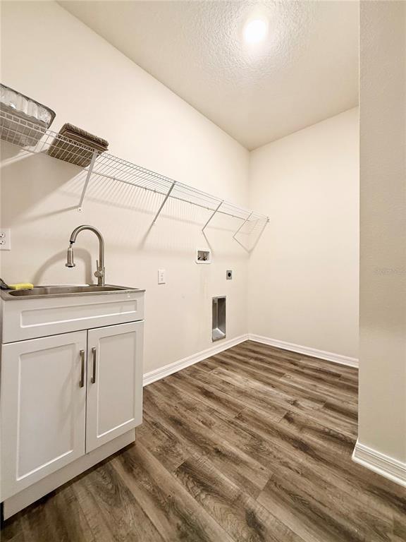 Building Photo - 5750 Desert Rose Pl