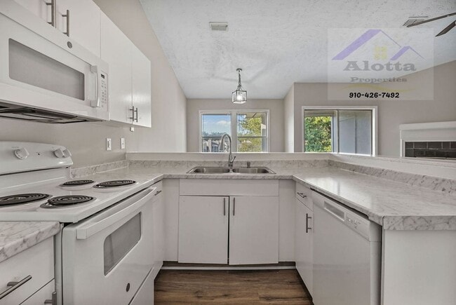 Building Photo - 6800-8 Willowbrook