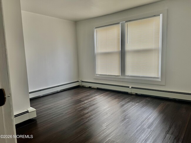 Building Photo - 198 New Brunswick Ave