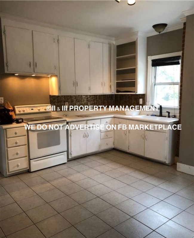 Building Photo - 7108 W 86th St
