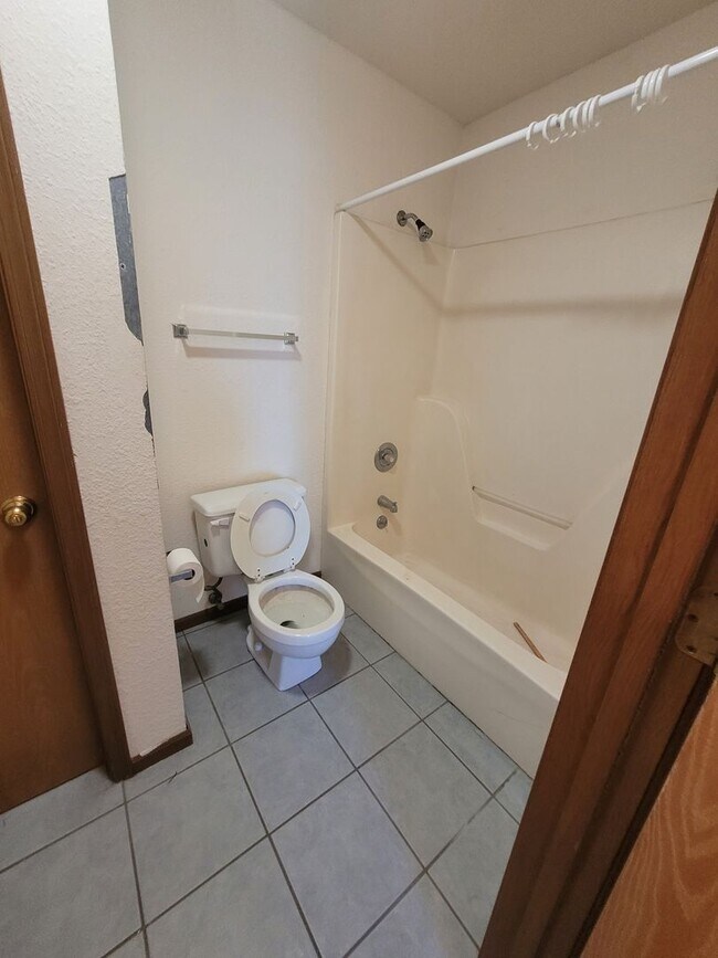 Building Photo - 2301-2303 Monmouth Ct