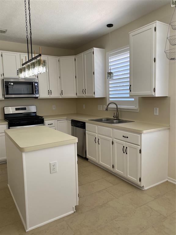 Building Photo - 2929 Paisley Meadow Dr