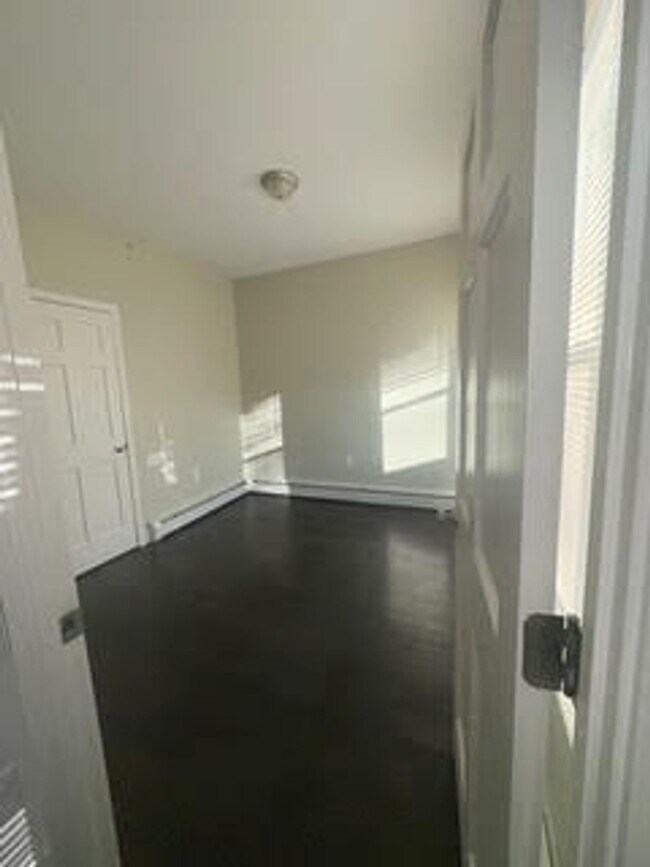 Building Photo - 51 Arlington St