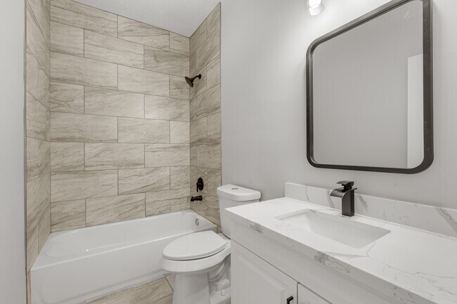 Building Photo - 11923 Pondwood Dr