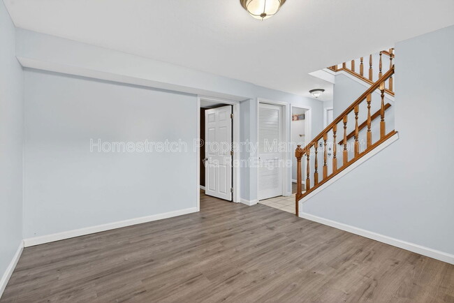 Building Photo - 4 Devondale Pl