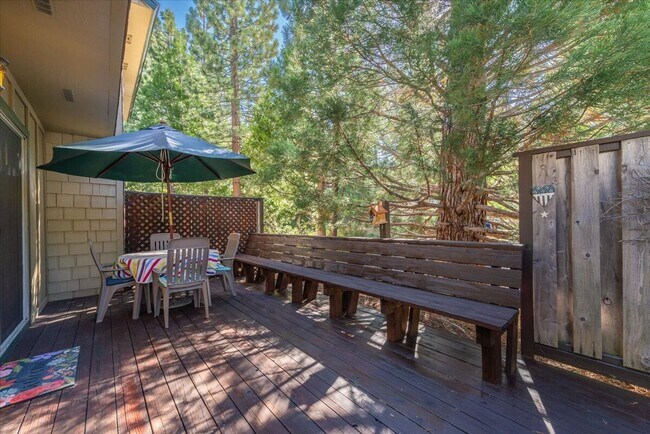 Building Photo - Lake Forest 3 Bedroom Ski Lease