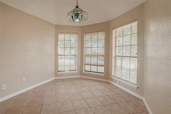 Building Photo - 4422 Waterfall Way