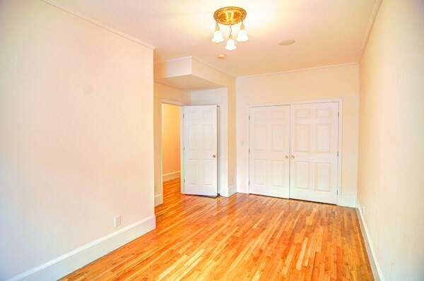 Building Photo - 238 Marlborough St