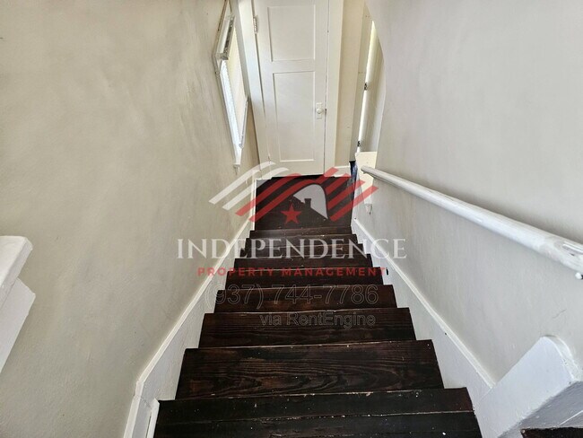 Building Photo - 2449 Nill Ave