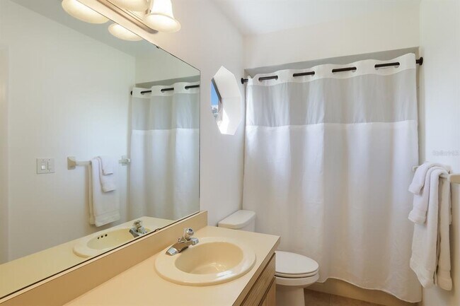 Building Photo - 5424 America Dr