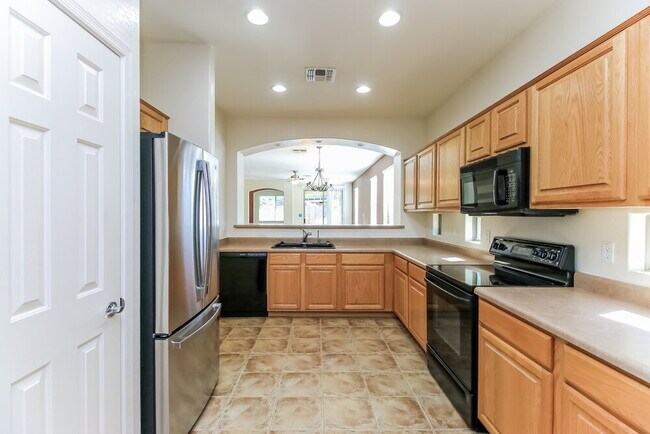 Building Photo - 6279 S Sunnyvale Ct