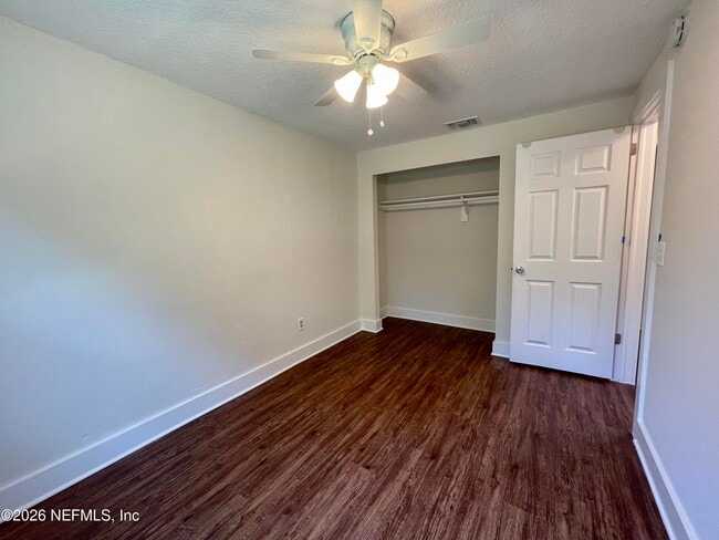 Building Photo - 10867 Bahia Dr