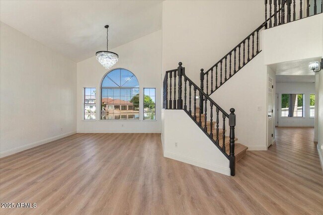 Building Photo - 1414 N Palmsprings Dr