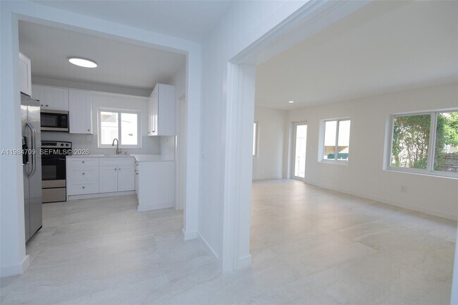 Building Photo - 2675 SW 24th Ter