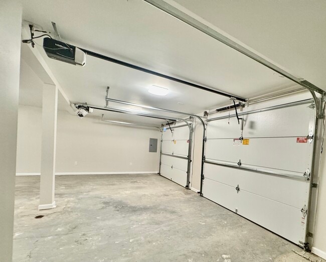 Building Photo - 1070 Hightop Rd