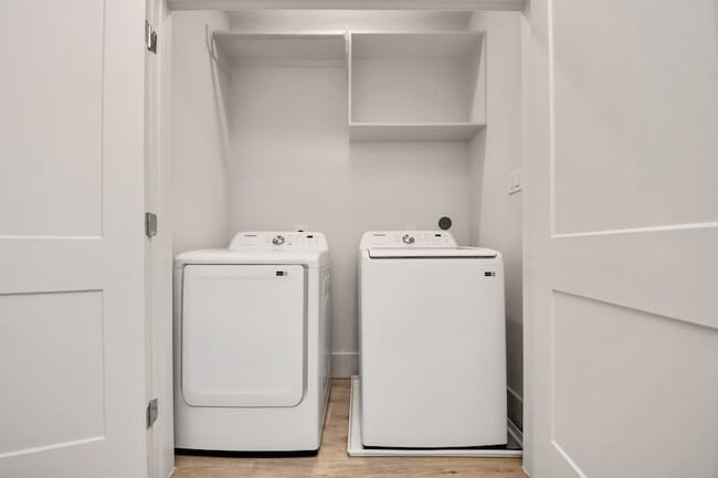 Building Photo - 1046 Homer St