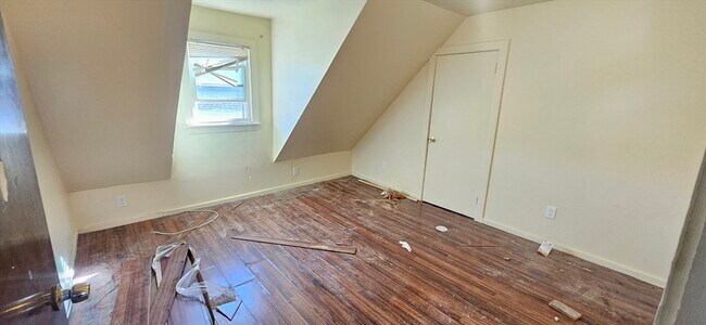 Building Photo - 53 Taylor Ave
