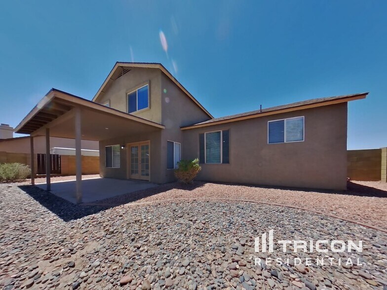Building Photo - 6519 N 70th Ave