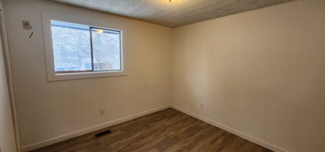 Building Photo - Welcoming 3 Bed, 1 Bath Home in Spokane