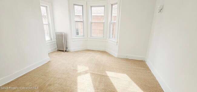 Building Photo - 128 S Rebecca Ave