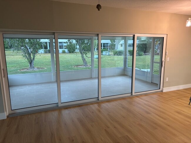 Building Photo - 5935 Tidewood Ave