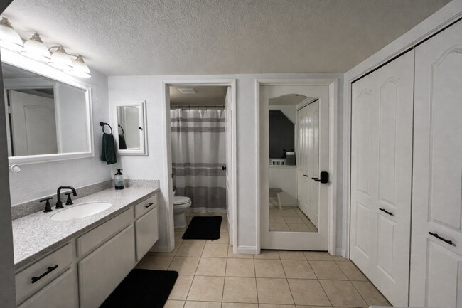 Building Photo - 3597 W Greentree Cir