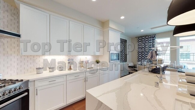 Building Photo - Gorgeous 2 Bd/2 Ba, 1378 sf, dual-level Condominium home available March 17th for Lease in the be...