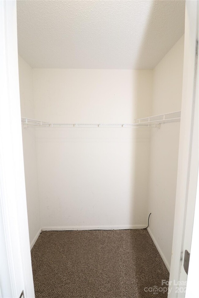 Building Photo - 7130 Lanark Ct