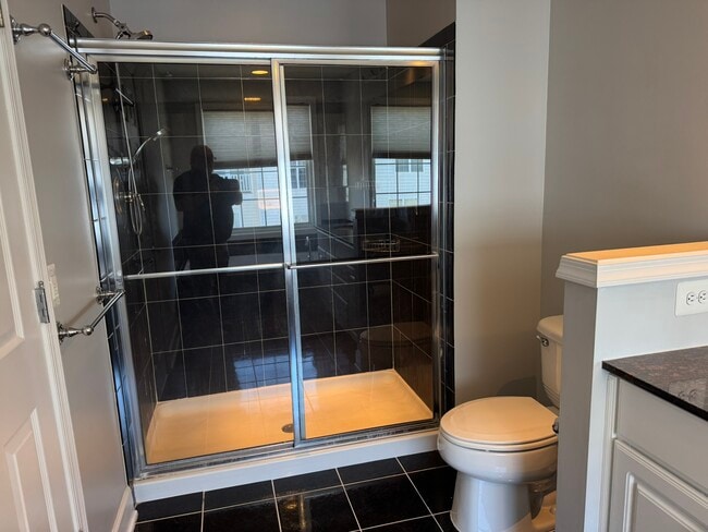 Building Photo - 14828 Potomac Branch Dr