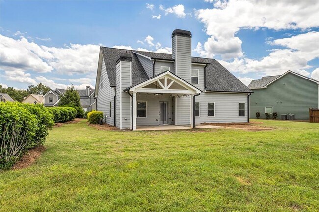 Building Photo - 304 Red Cap Cir