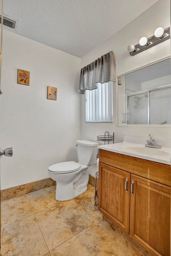 Building Photo - 6722 Moonlit Dr