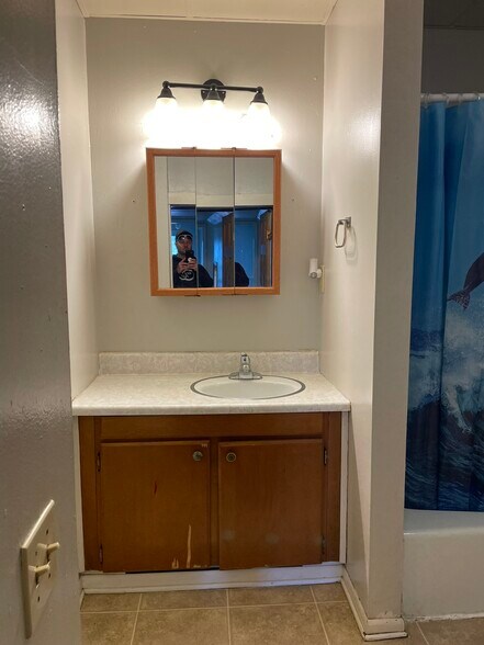 Bathroom - 216 S. College Avenue