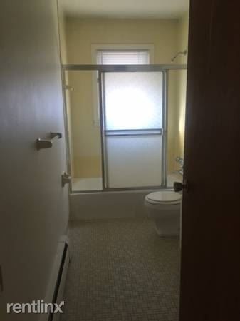 Building Photo - 615 Burritt St