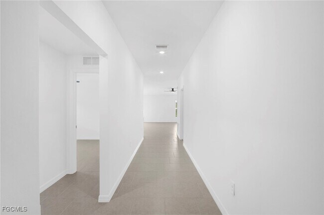Building Photo - 4087 lattuna Ln