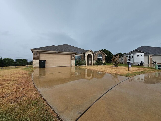 Building Photo - RENT REDUCTION - AVAILABLE NOW!