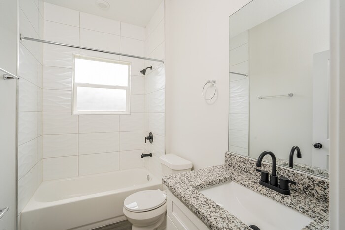 Building Photo - 1829 Manitoba Ct