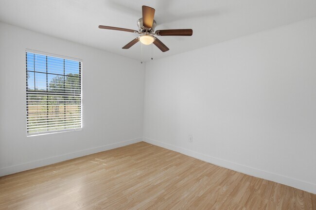 Building Photo - 406 Grayson St