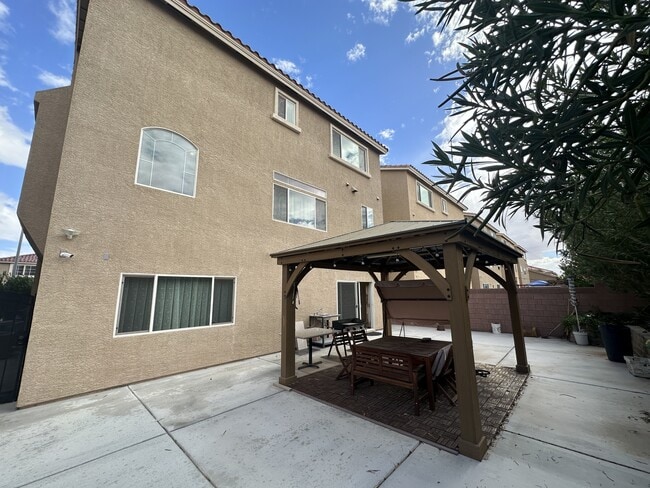 Building Photo - 8125 Crimson Creek Ct