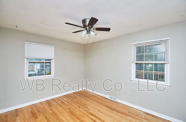 Building Photo - 2928 Vine St