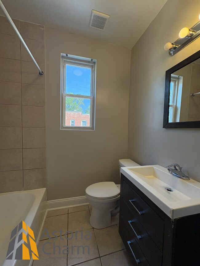 Building Photo - Live Comfortably in Hampden: 4 Bedrooms Pl...