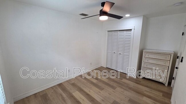 Building Photo - 5420 29th Ave S