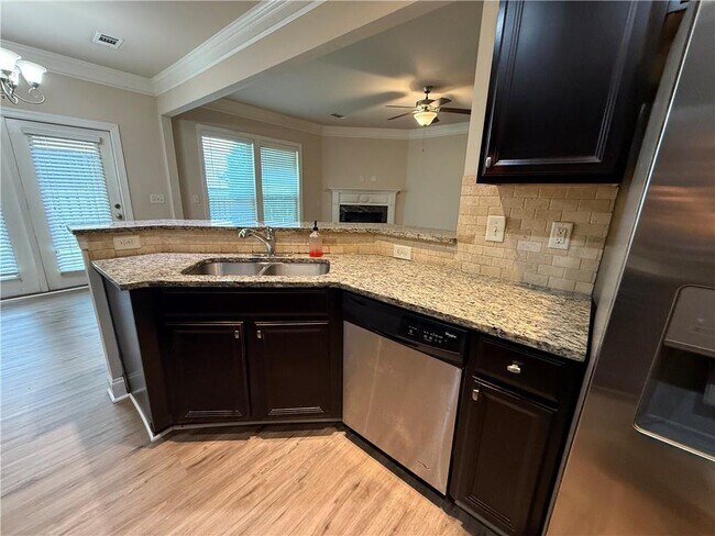 Building Photo - 1045 Township Cir