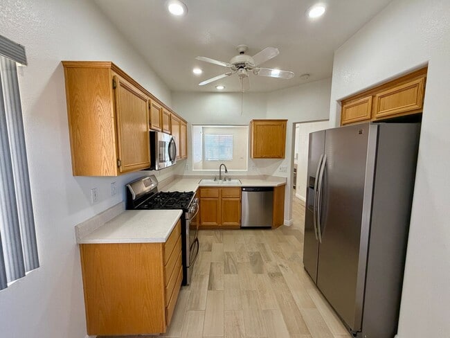 Building Photo - Cute and cozy 2 bedroom 2 bathroom condo