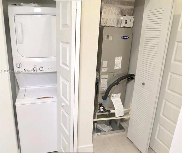 Building Photo - 7855 NW 104th Ave