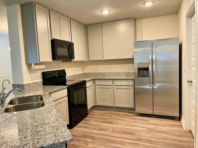 Building Photo - Move-In Special. 1 Month Free Rent with a 12-month lease